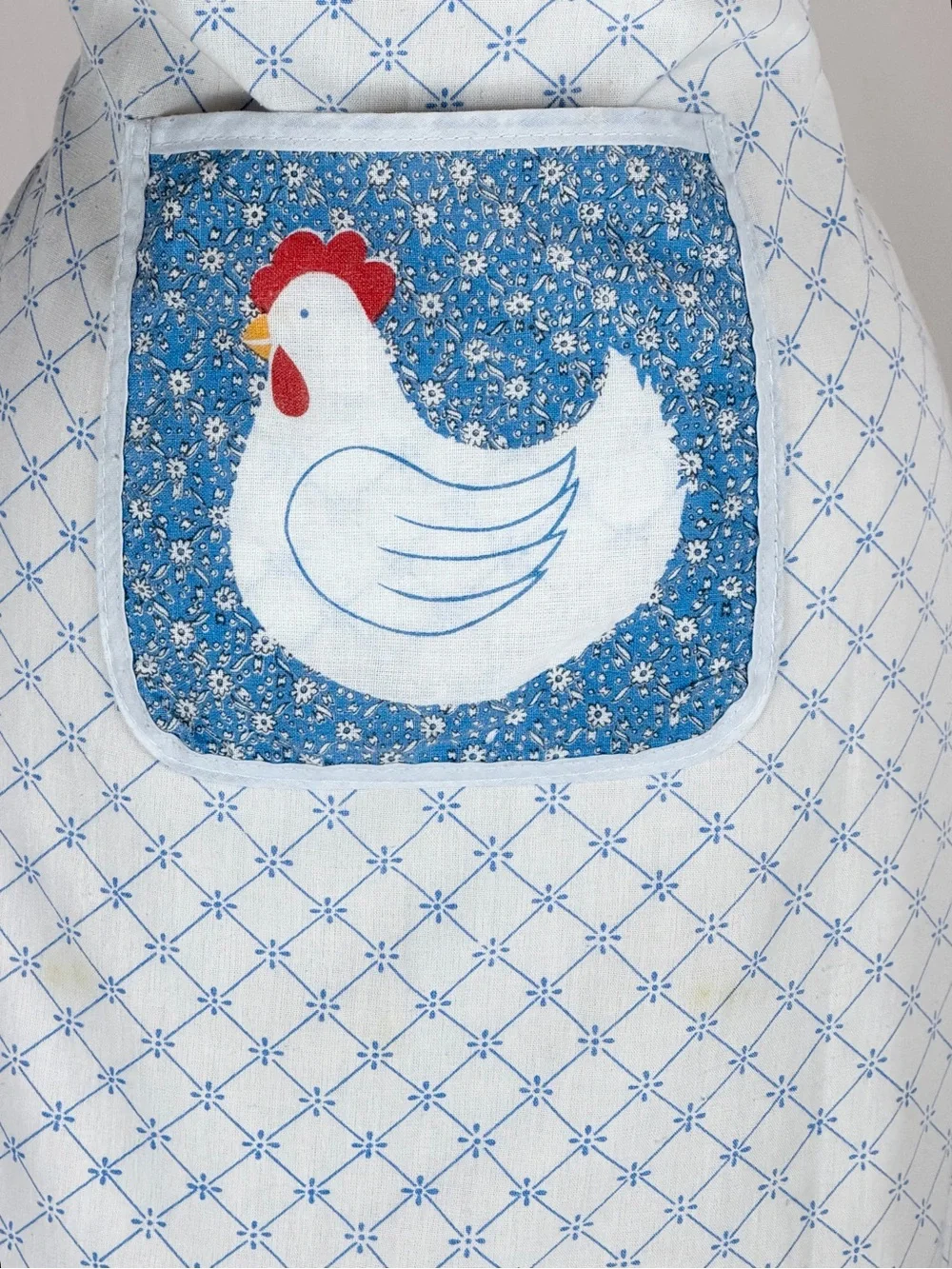 VINTAGE 80s farmhouse country chicken hen full kitchen apron blue floral smock